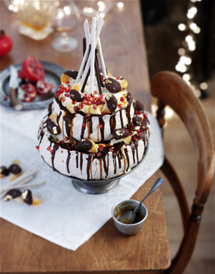 Christmas brown sugar pavlova